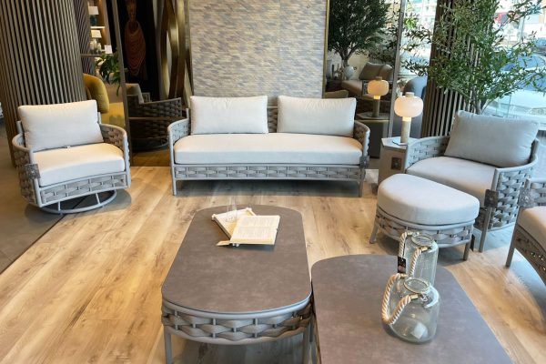 CJprojects-Dubai-showroom-LOOP-HUG-OLALA-CURL-6